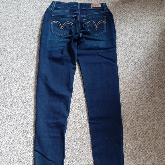 Levi's Skinny Jeans - Picture 2 of 4